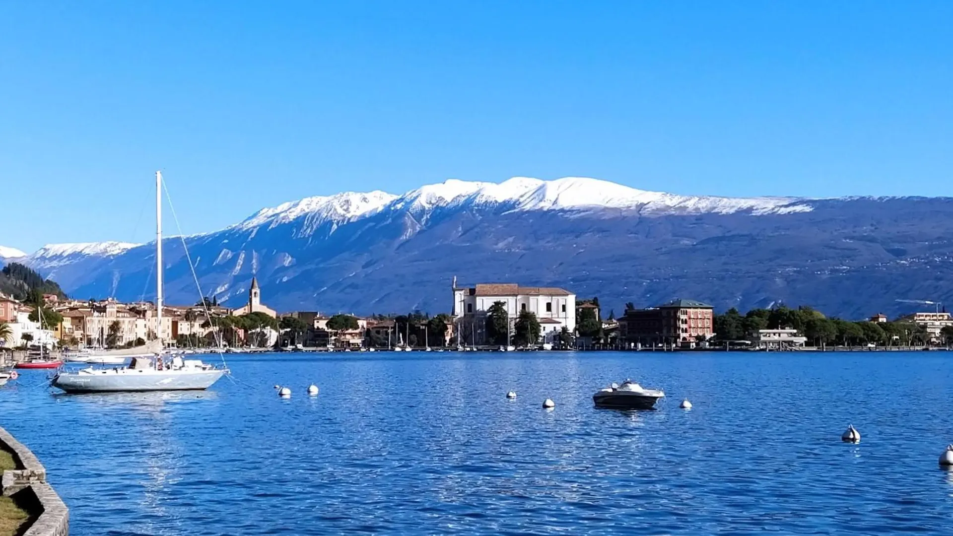 Garda Blue Home Sul Lago - Con Piscina, Solarium E Box Toscolano Maderno 0*,  Italien
